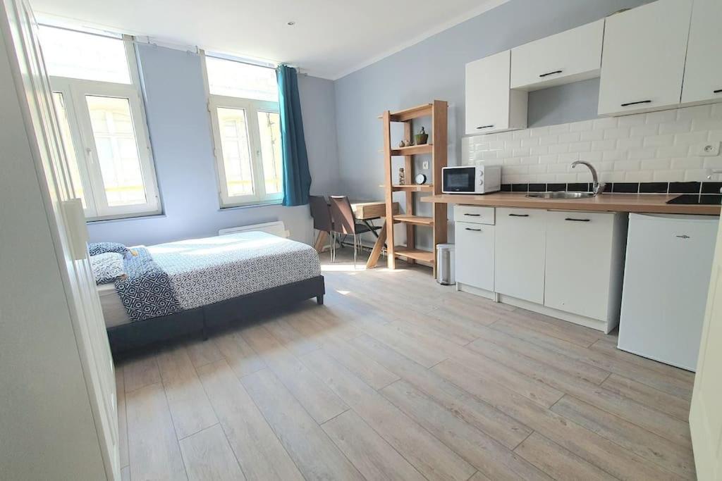 Appartement Hypercentre 301 +Wifi+Independant+ Cuisine Toilette Salle De Bain Privative Valenciennes Eksteriør bilde