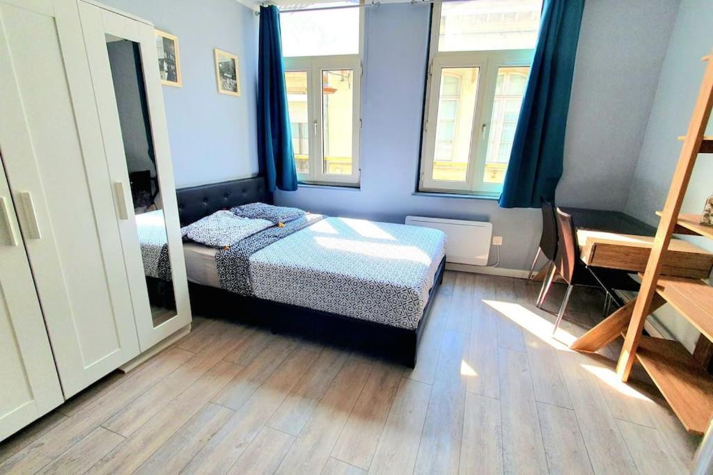 Appartement Hypercentre 301 +Wifi+Independant+ Cuisine Toilette Salle De Bain Privative Valenciennes Eksteriør bilde