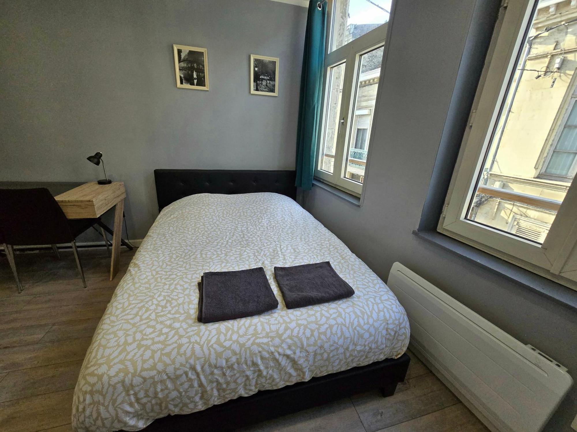 Appartement Hypercentre 301 +Wifi+Independant+ Cuisine Toilette Salle De Bain Privative Valenciennes Eksteriør bilde