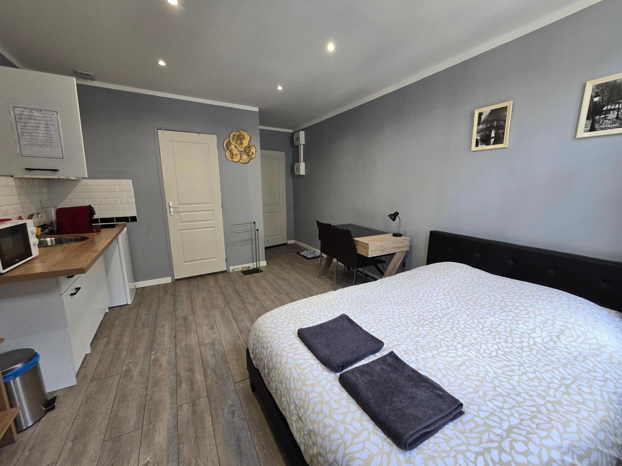Appartement Hypercentre 301 +Wifi+Independant+ Cuisine Toilette Salle De Bain Privative Valenciennes Eksteriør bilde