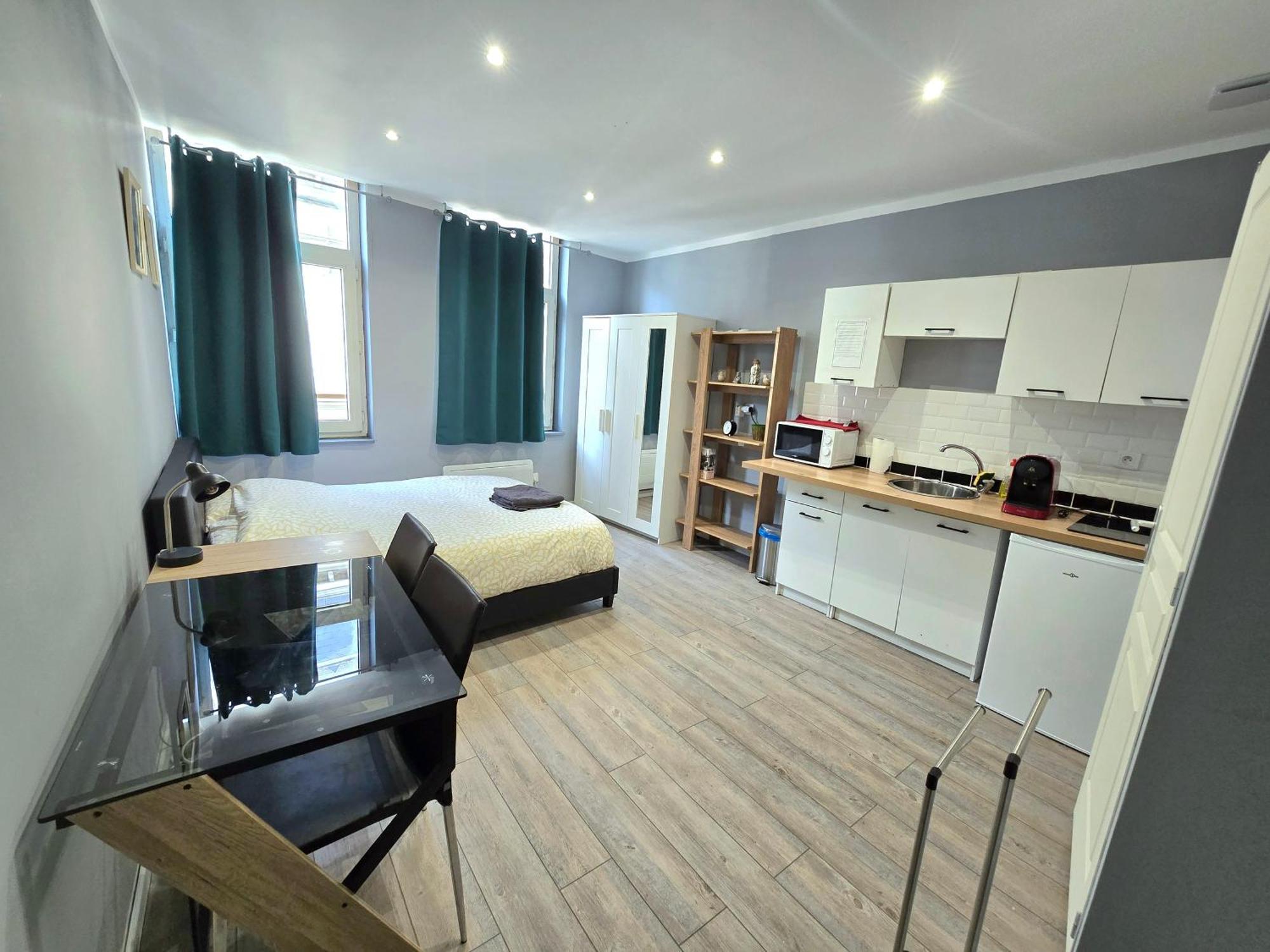 Appartement Hypercentre 301 +Wifi+Independant+ Cuisine Toilette Salle De Bain Privative Valenciennes Eksteriør bilde